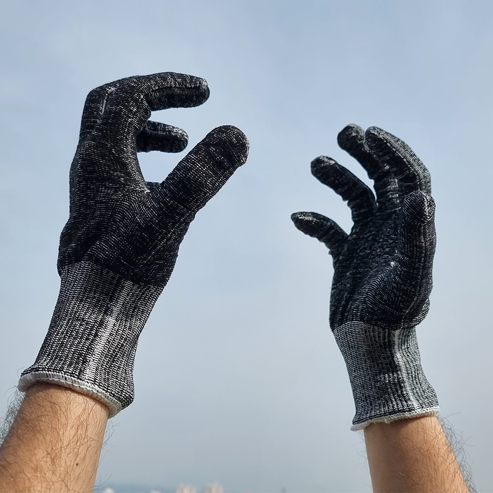 Iron Bear Slayer Eldiven