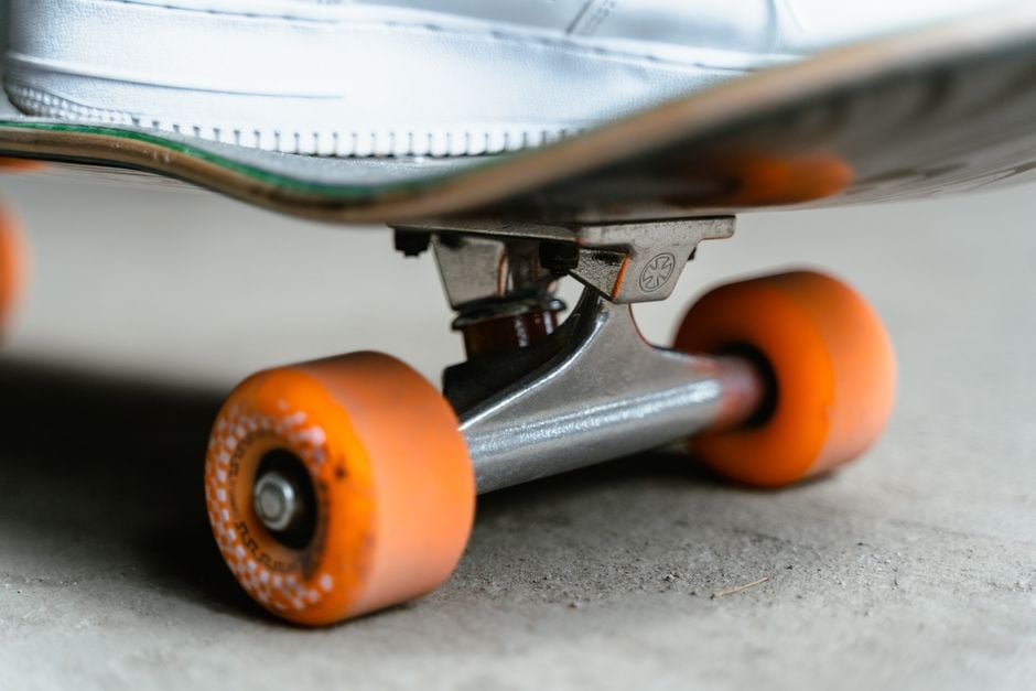 April Skateboards x Spitfire Wheels: Efsanevi İşbirliği